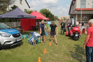 Włoszczowscy policjanci na zlocie pojazdów zabytkowych