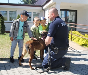 Zawód Policjant – praktyczne zajęcia z dziećmi